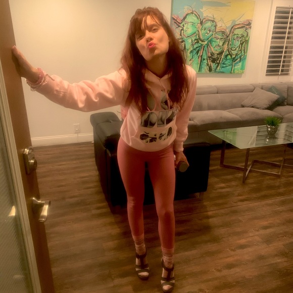 Meet your Posher, Lorelei - Picture 13 of 16